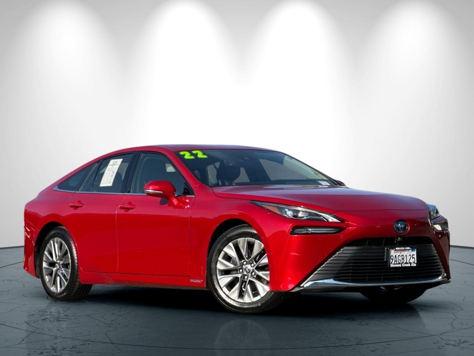 2022 Toyota Mirai XLE photo 2