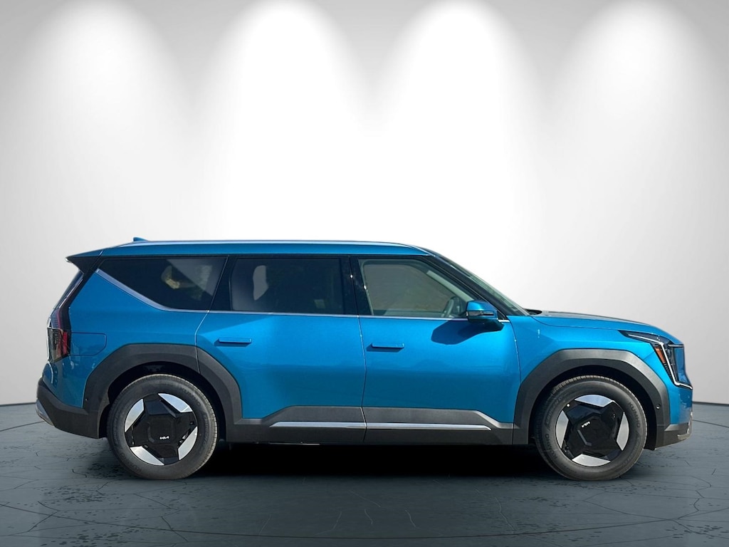 New 2026 Kia EV9 Wind SUV