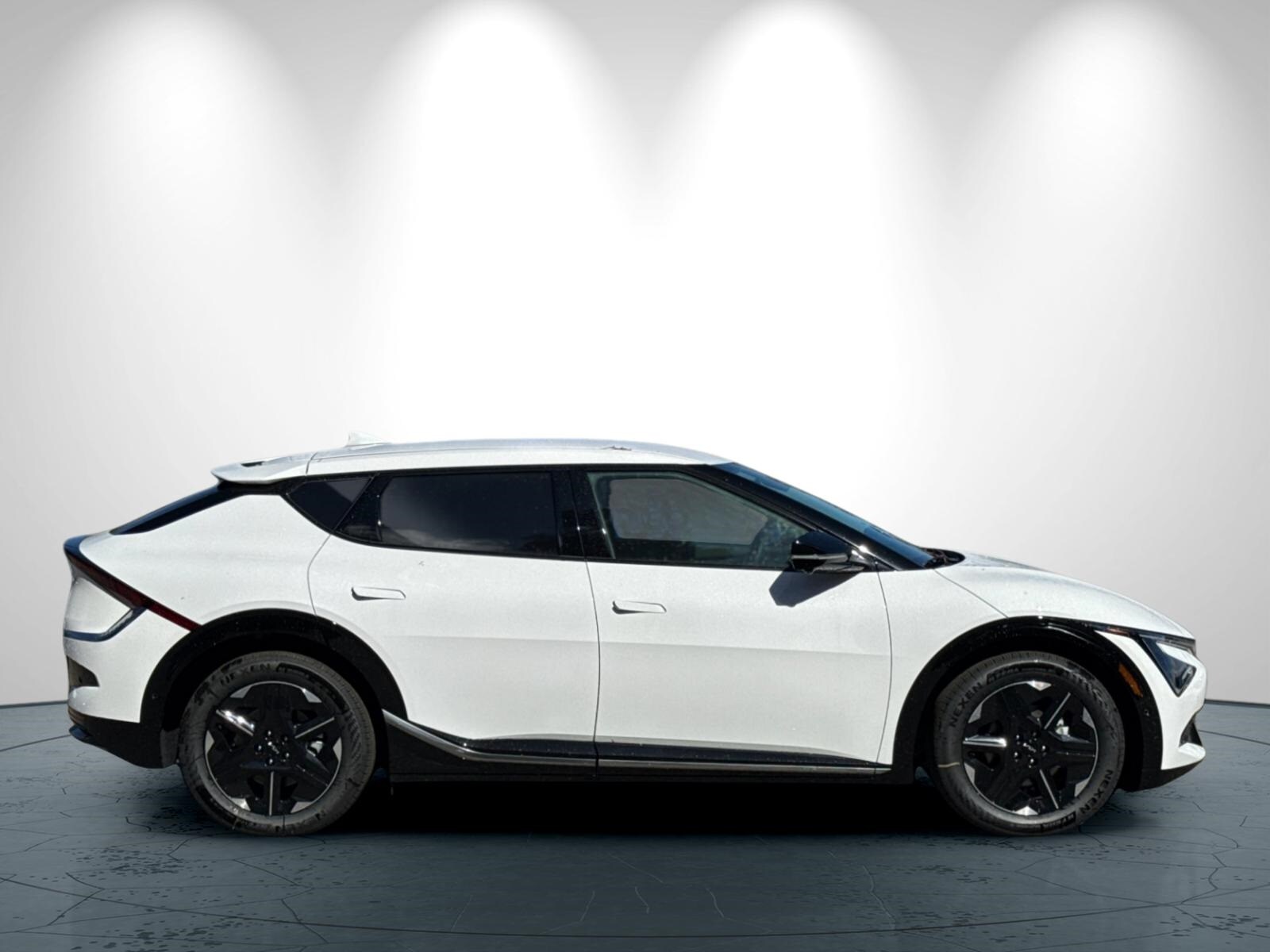 2025 Kia EV6 Wind photo 3