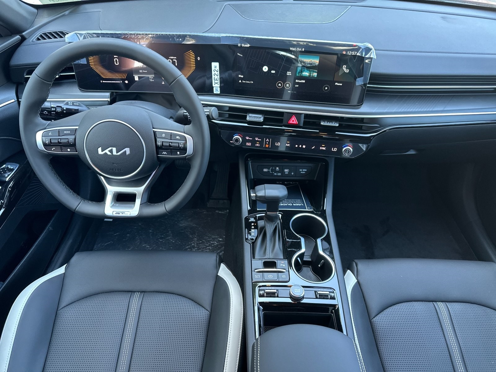 2026 Kia K5 GT-Line - Photo 13