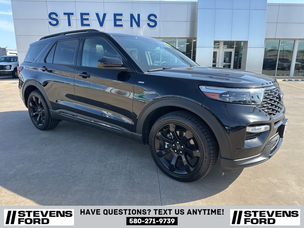 2024 Ford Explorer ST-Line photo 2