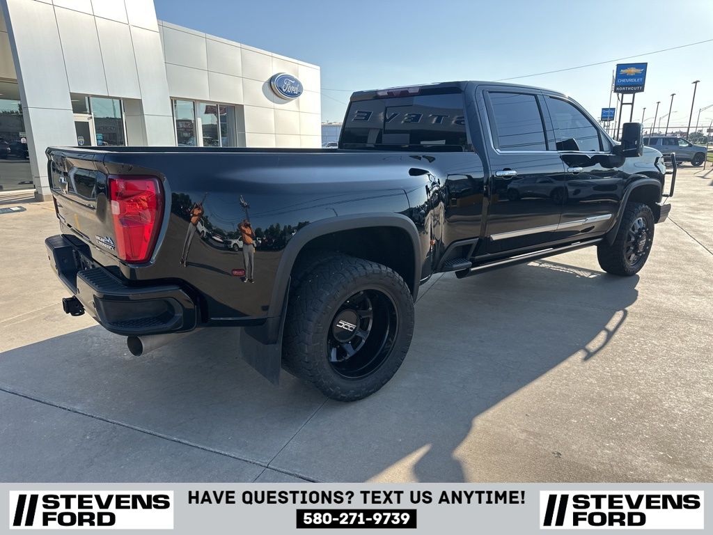 2024 Chevrolet Silverado 3500HD High Country photo 3