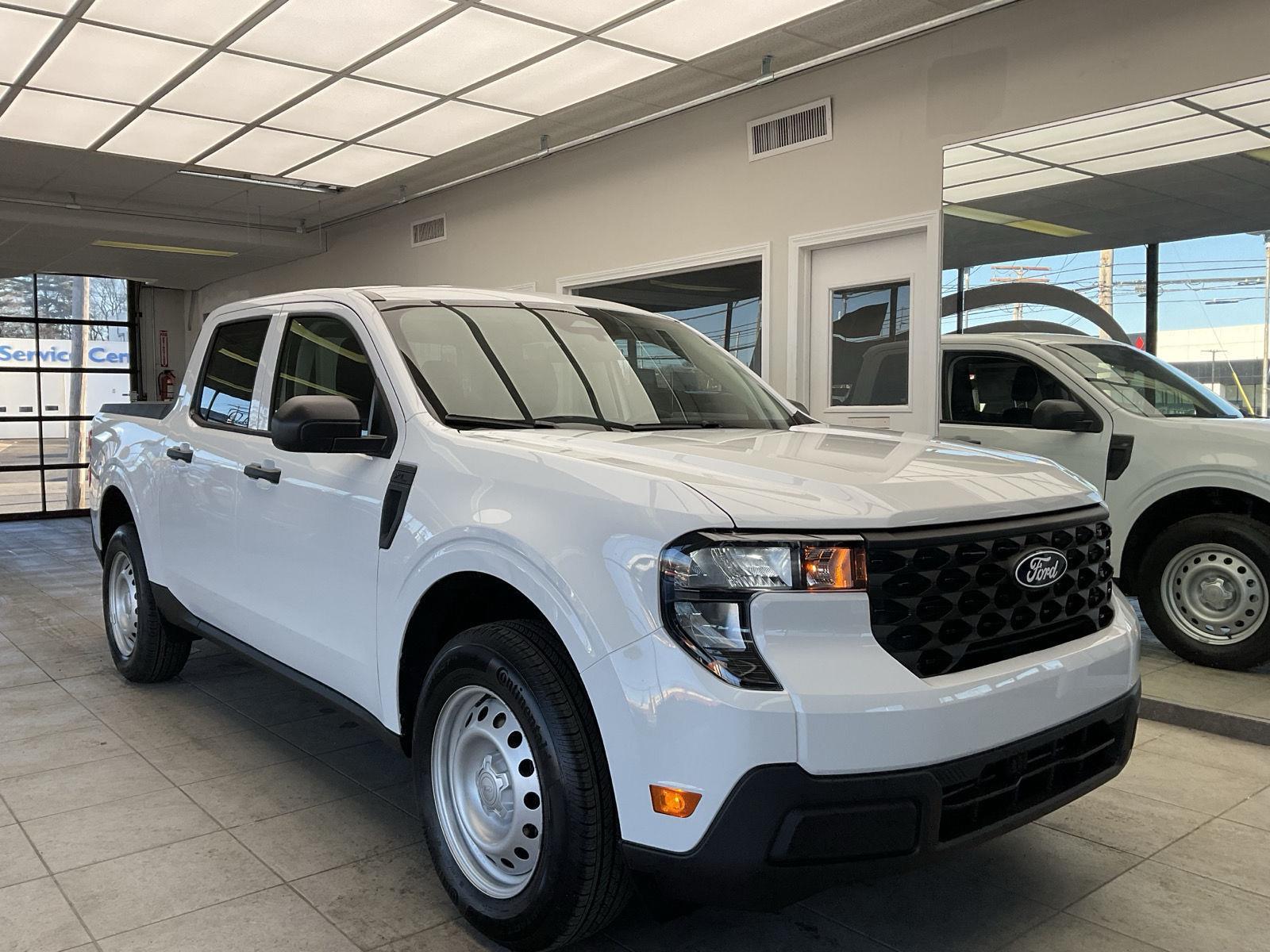 2026 Ford Maverick XL's photo