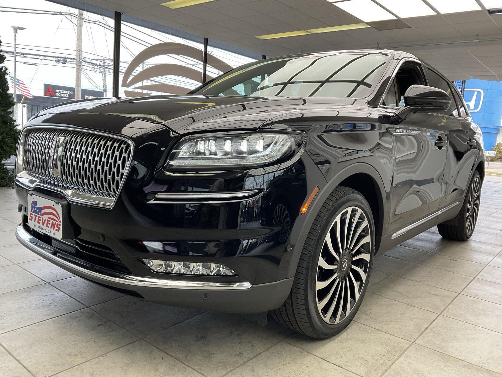 2022 Lincoln Nautilus Black Label photo 3