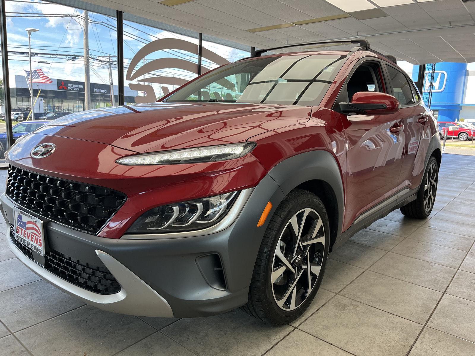 2022 Hyundai Kona Limited photo 3