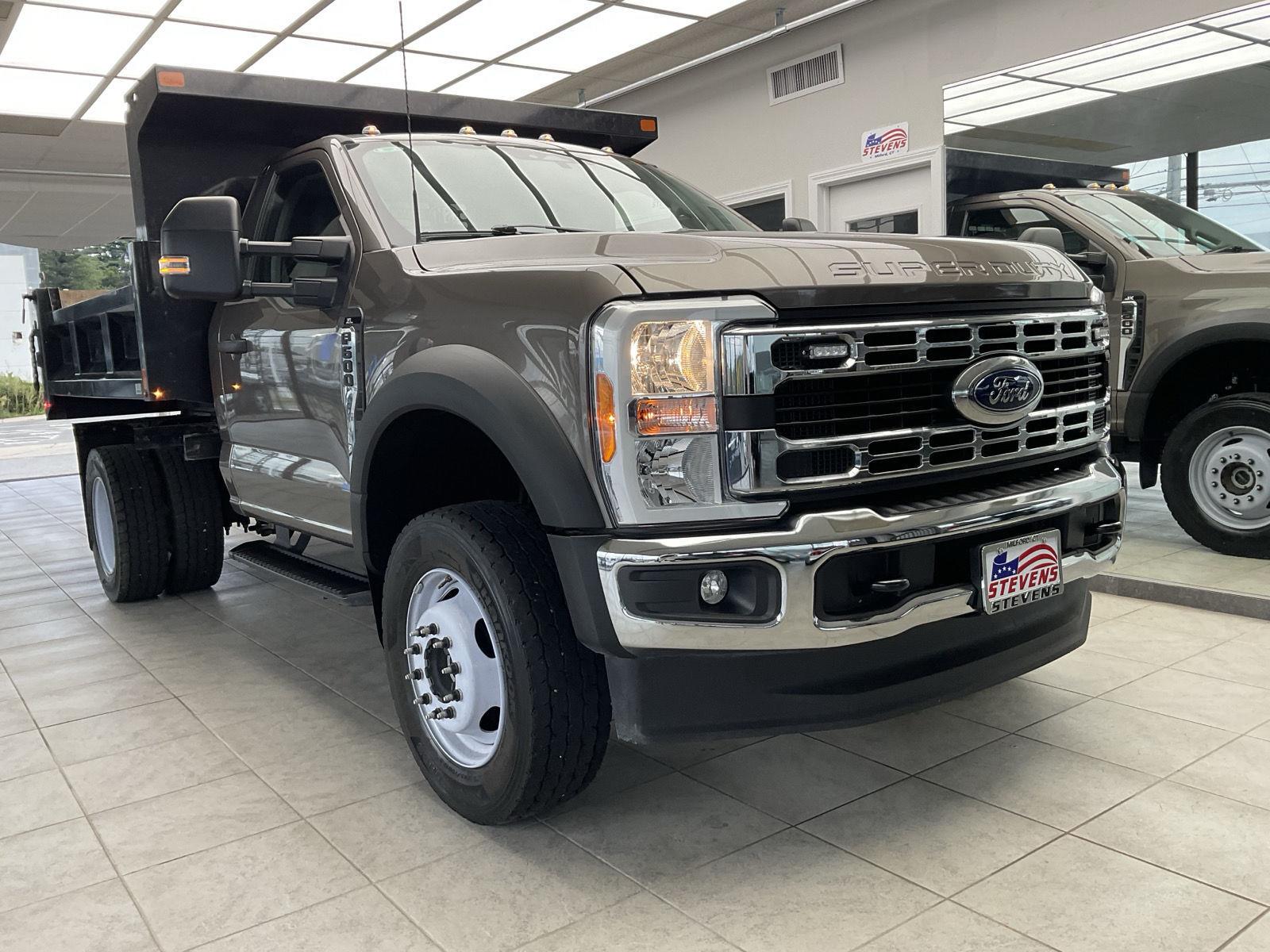 2023 Ford F-600 Super Duty Chassis Cab XL