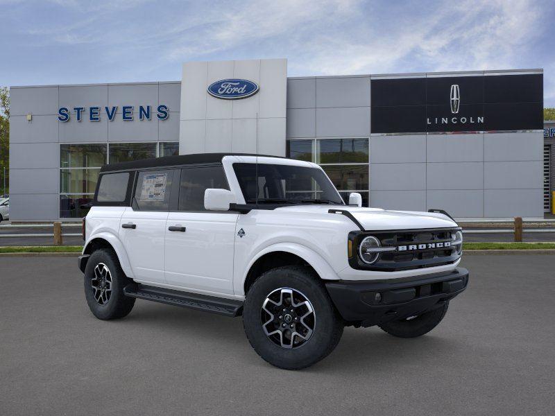 2026 Ford Bronco Outer Banks 4x4's photo