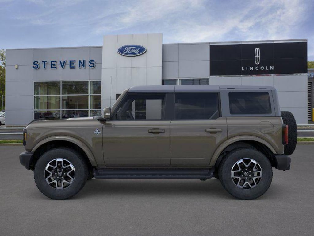New 2025 Ford Bronco Outer Banks SUV