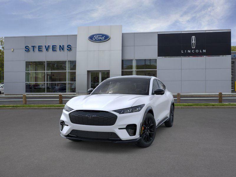 2025 Ford Mustang Mach-E Premium photo 3