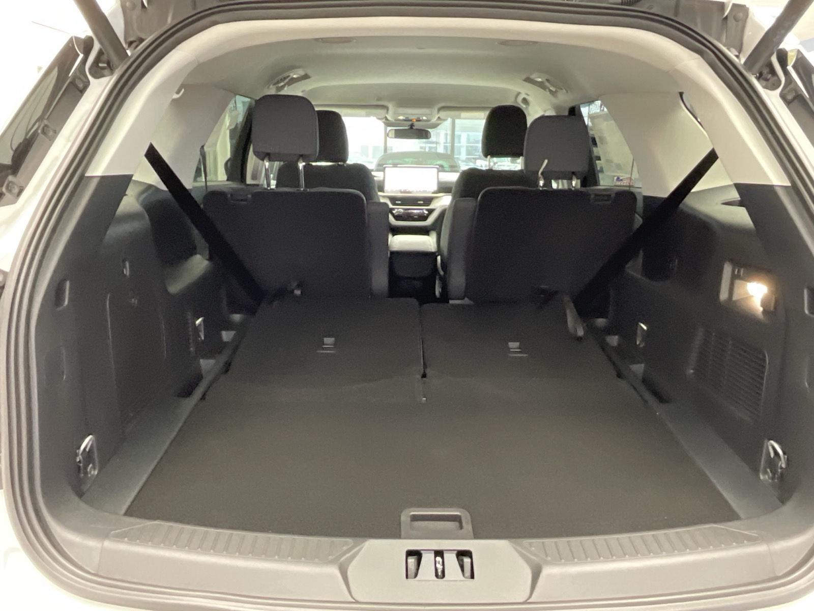 2026 Ford Explorer Active - Photo 22