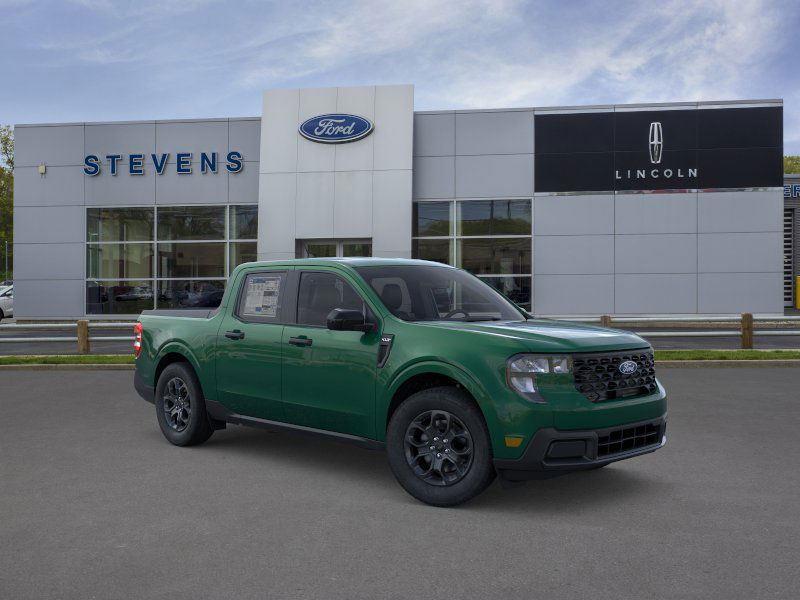 2025 Ford Maverick XLT photo 3