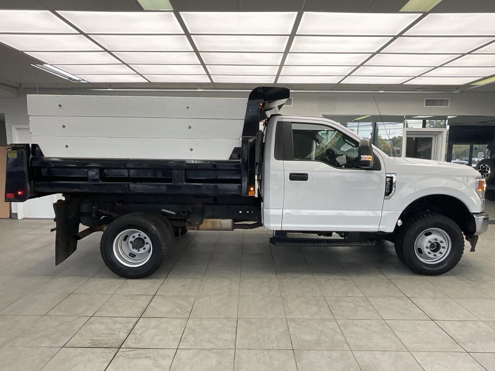 2020 Ford F-350 XL photo 3