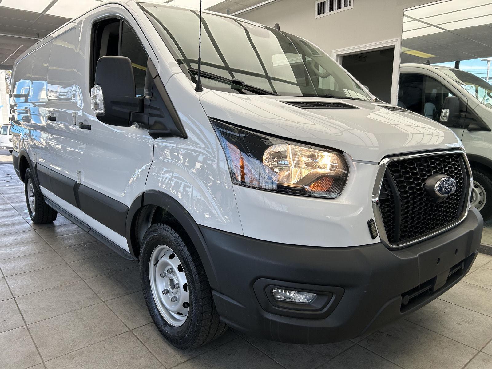 2023 Ford Transit Van Base's photo
