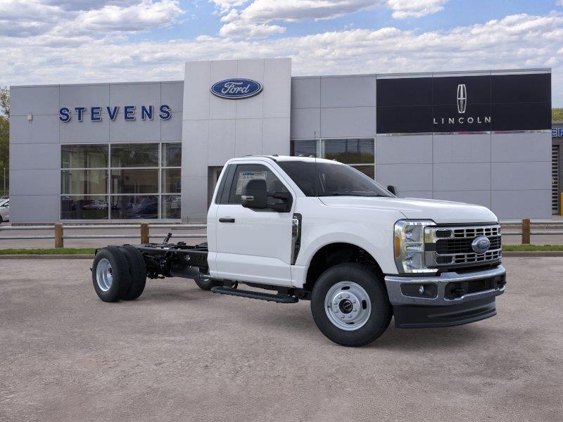 2026 Ford F-350 Super Duty Chassis Cab