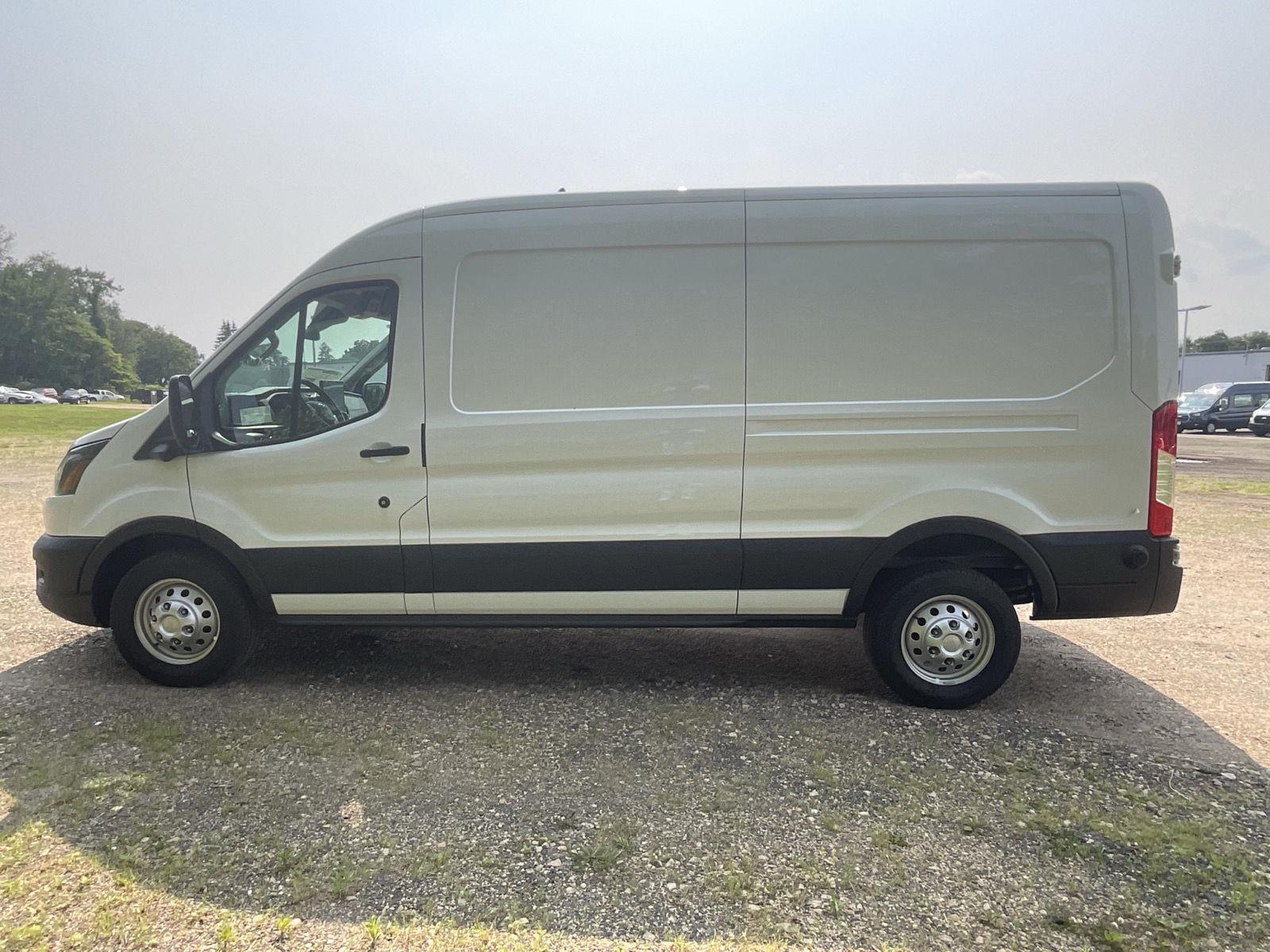 2024 Ford Transit Cargo Van photo 3