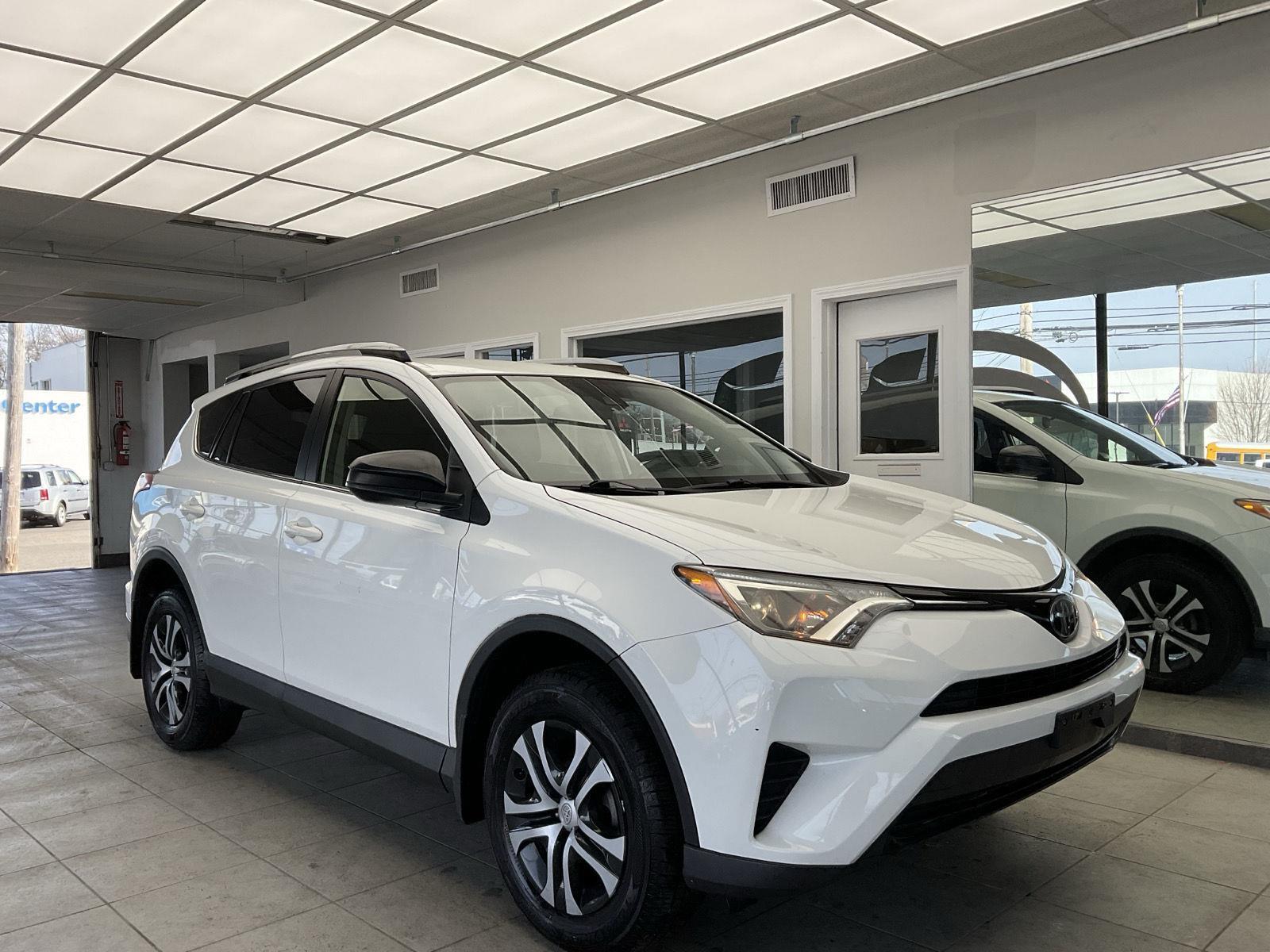 2018 Toyota RAV4 LE