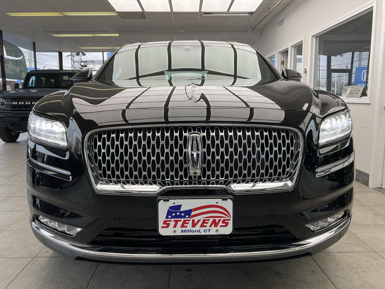 2022 Lincoln Nautilus Black Label photo 2