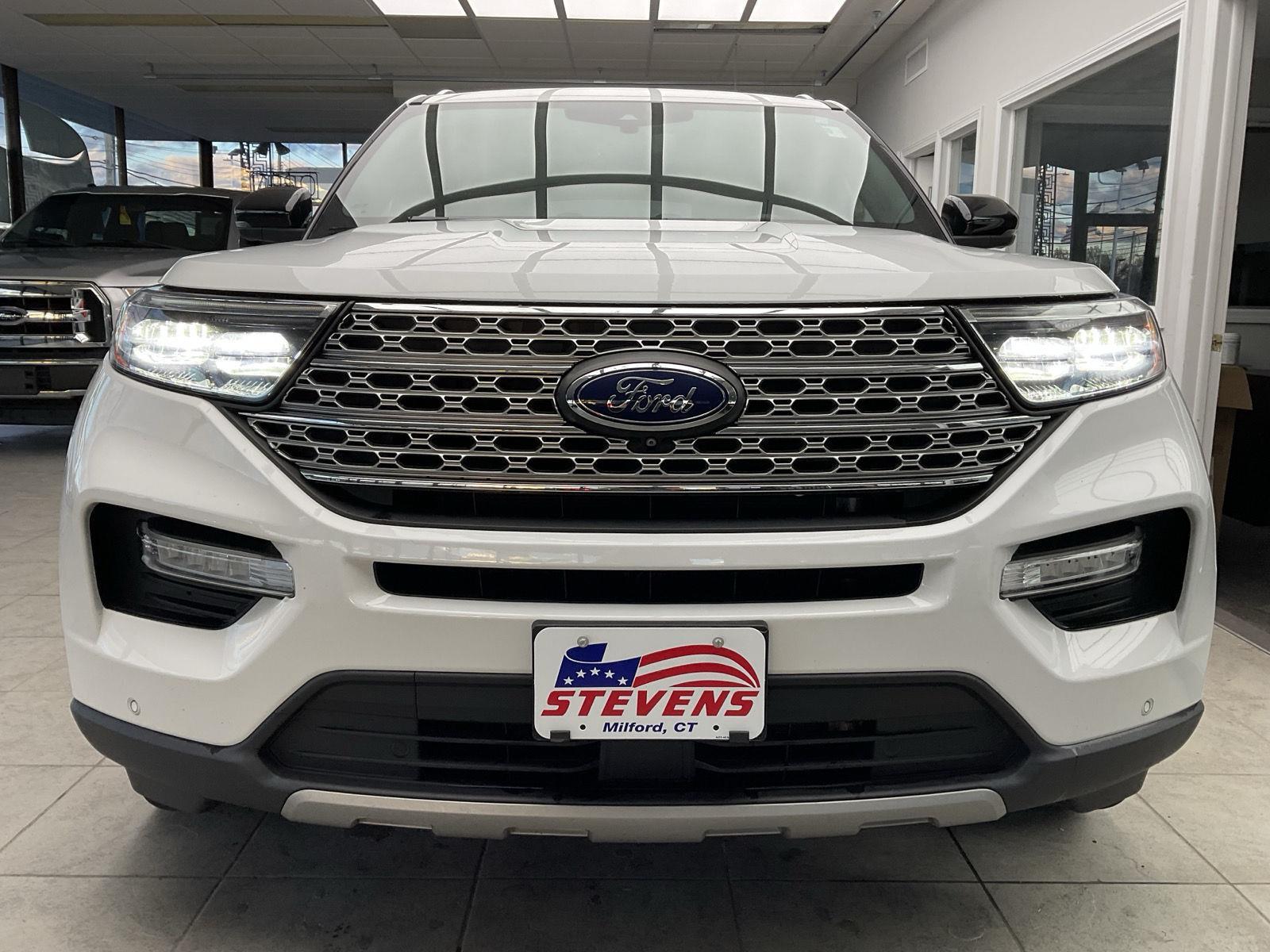 2020 Ford Explorer Limited photo 2
