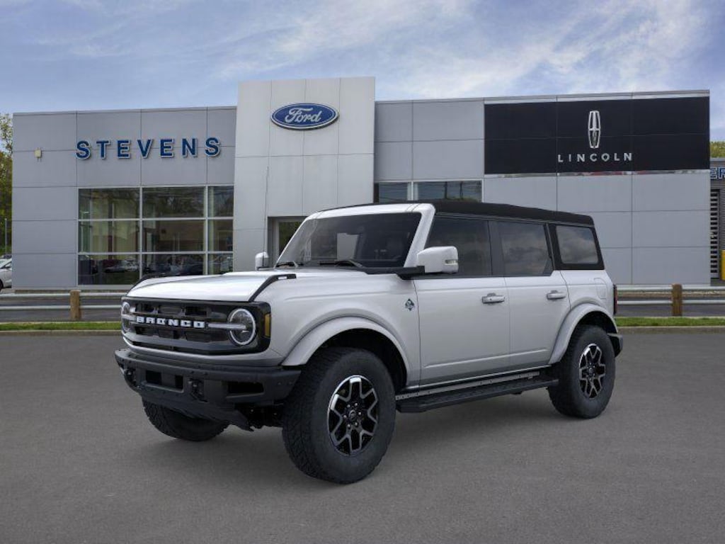 New 2024 Ford Bronco Outer Banks SUV