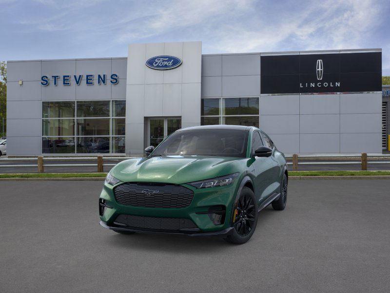 2025 Ford Mustang Mach-E Premium photo 3