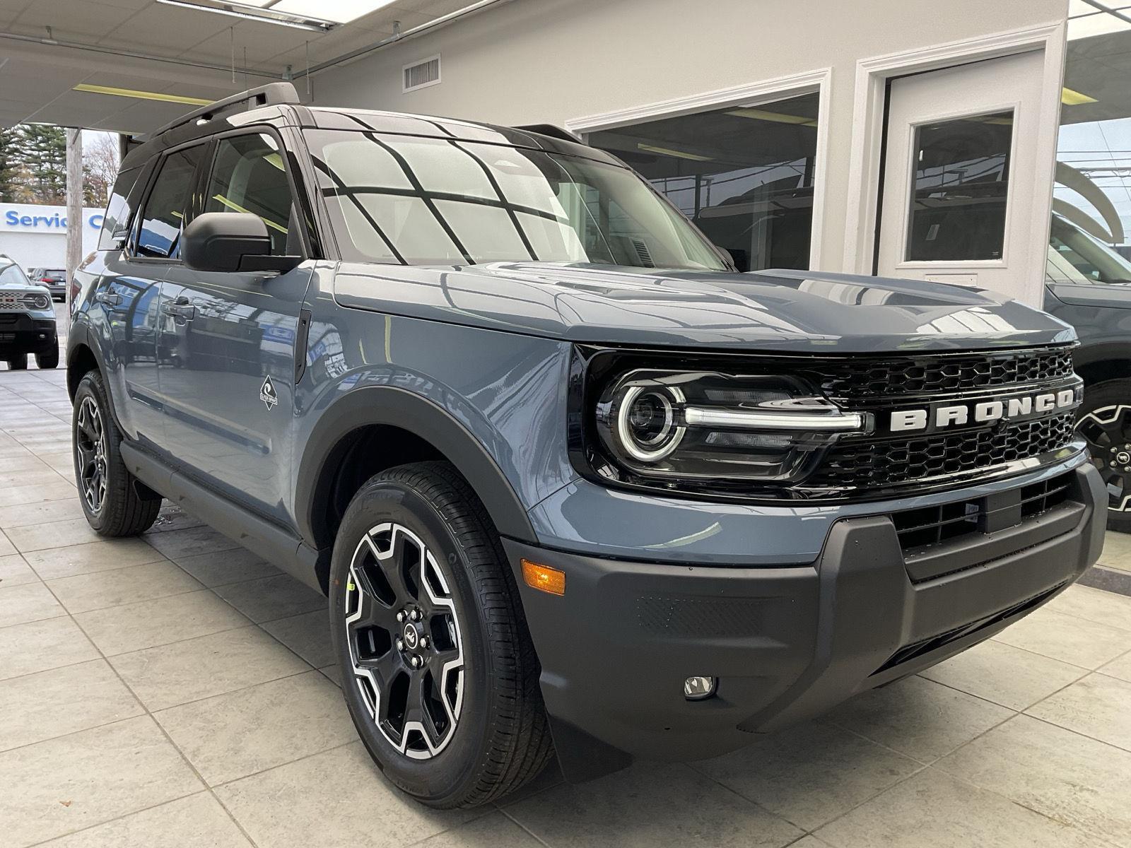 2025 Ford Bronco Sport Outer Banks's photo