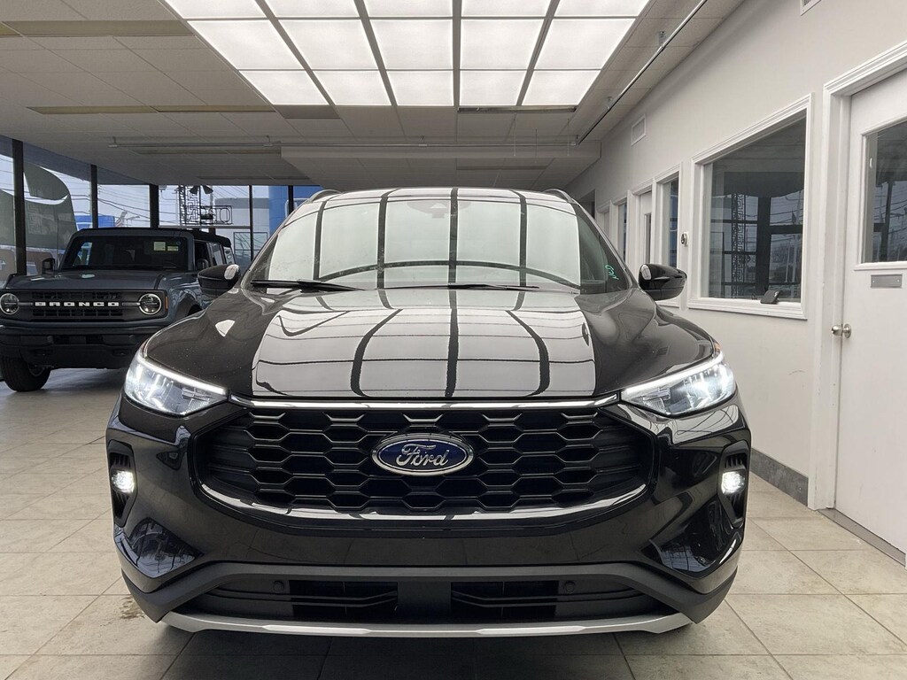 New 2026 Ford Escape Hybrid ST-Line Select SUV