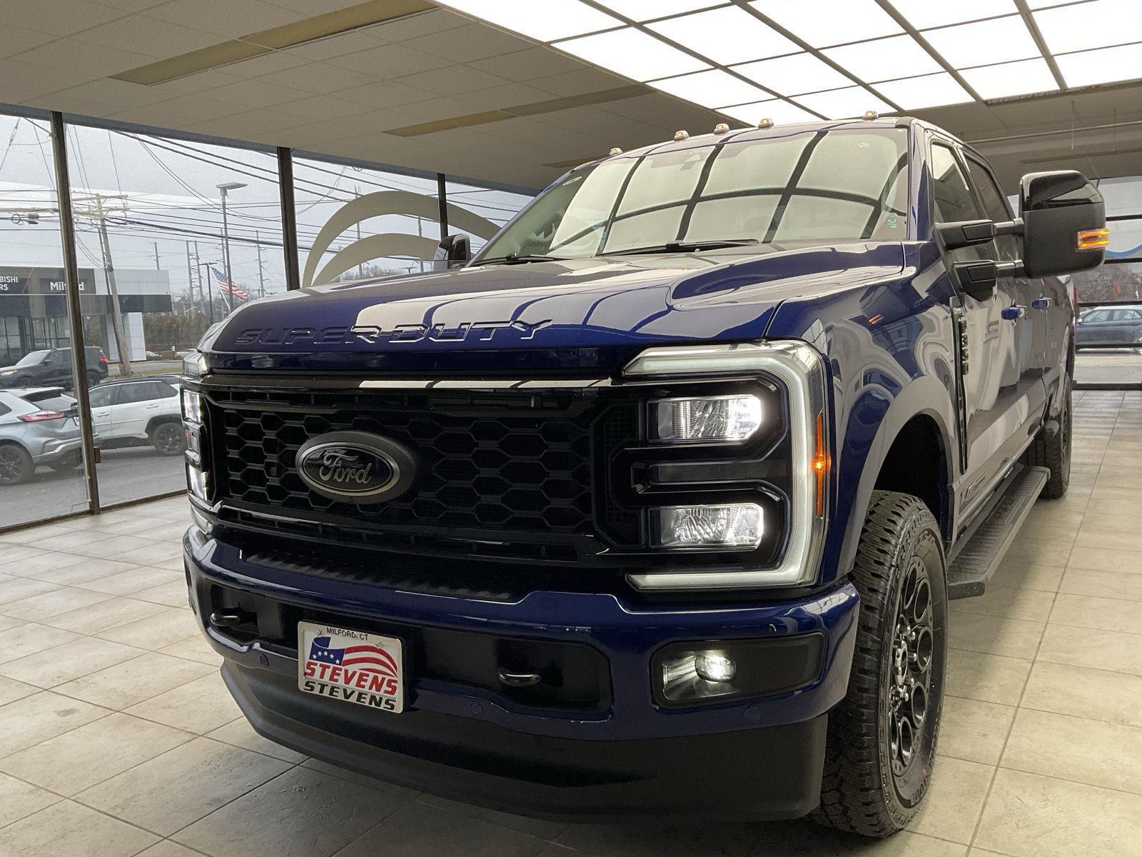 2026 Ford F-350 Super Duty Lariat - Photo 3