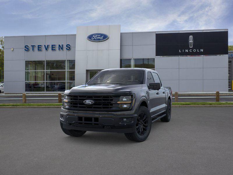 2025 Ford F-150 XLT photo 2