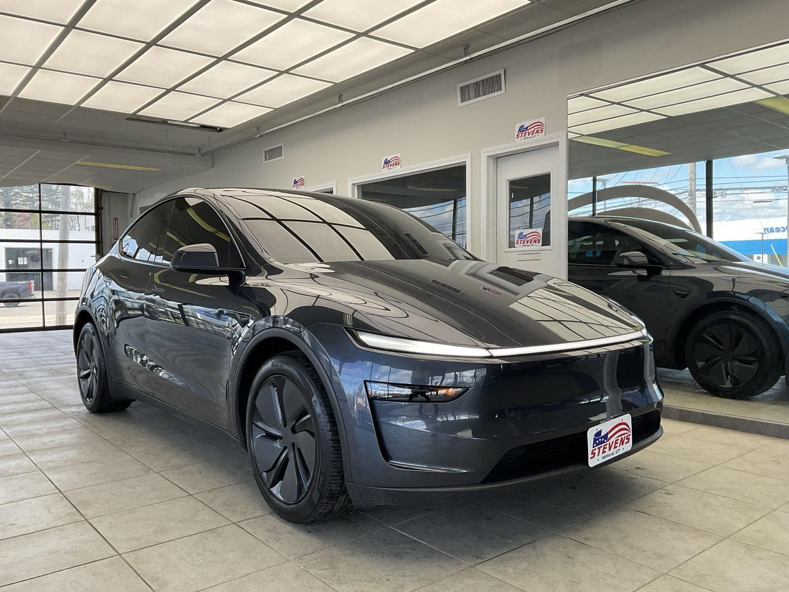 2026 Tesla Model Y's photo