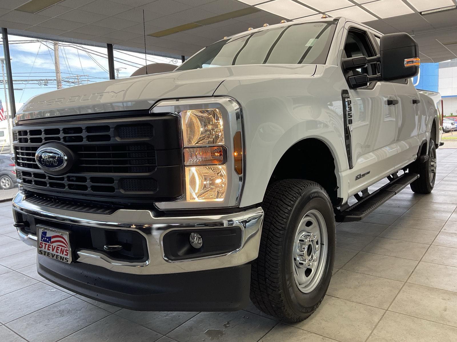 2026 Ford F-350 XL photo 3