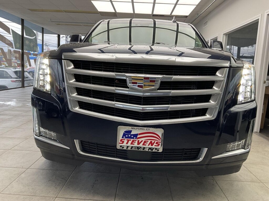 Used 2018 Cadillac Escalade Premium Luxury SUV