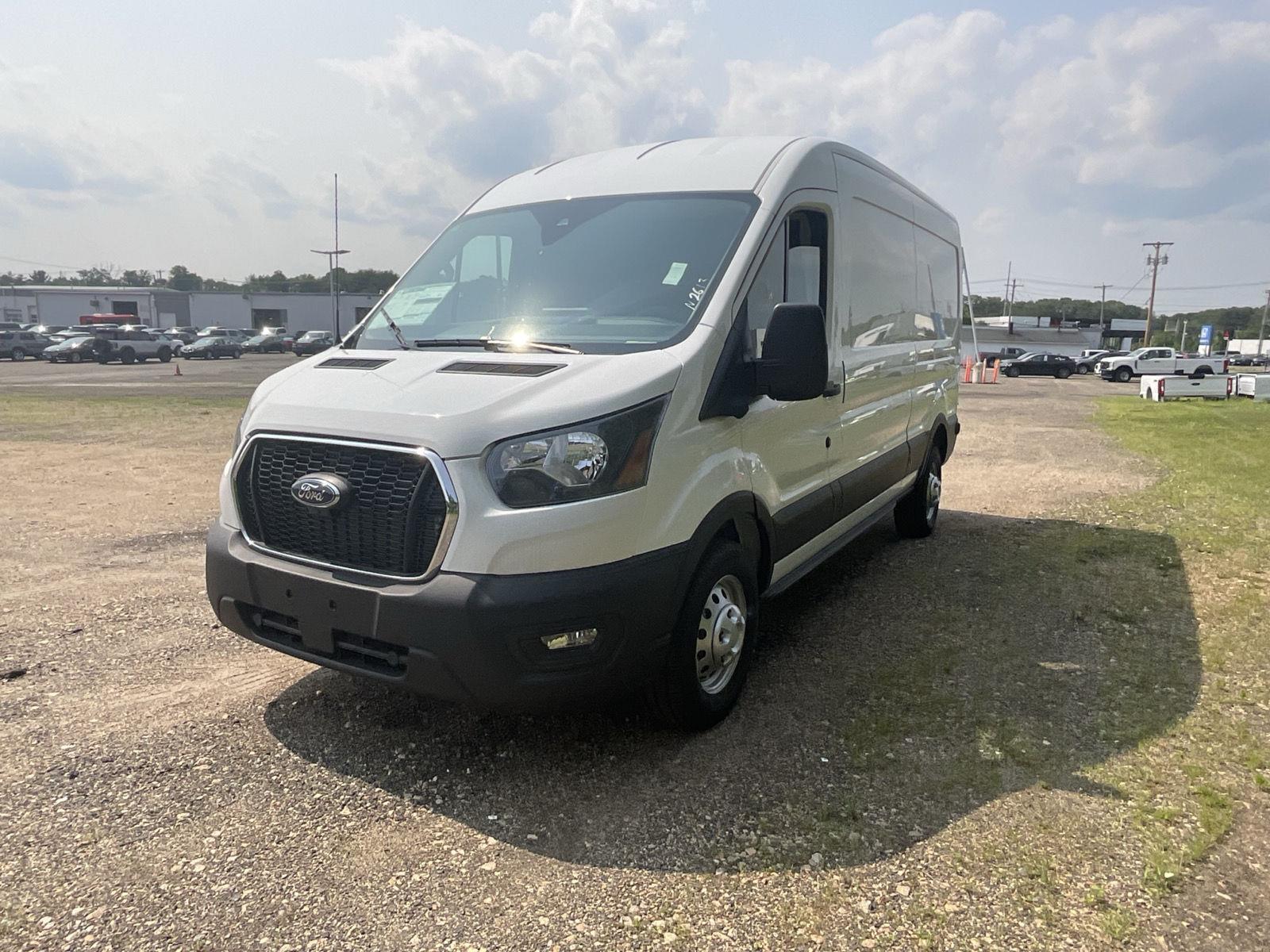 2024 Ford Transit Cargo Van photo 4