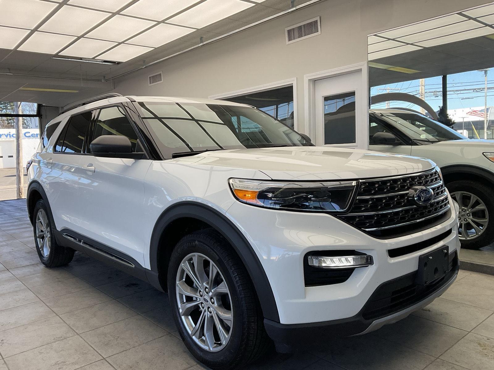 2022 Ford Explorer XLT's photo