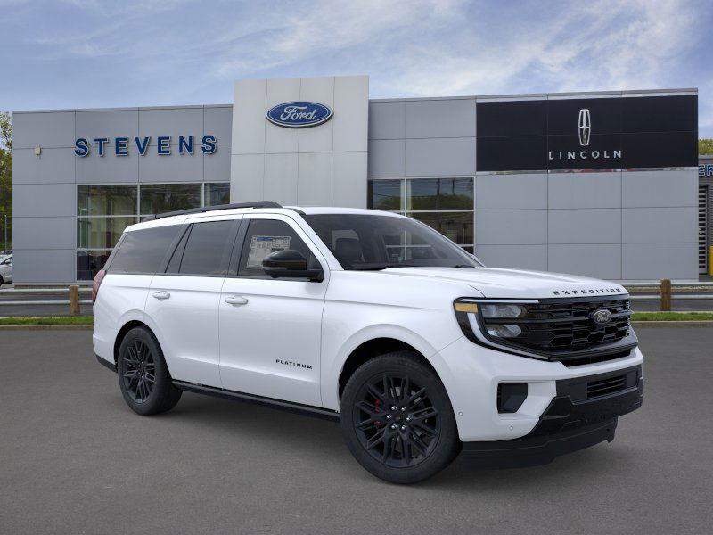 2025 Ford Expedition Platinum's photo
