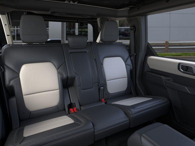 2026 Ford Bronco 4-Door Outer Banks - Photo 11