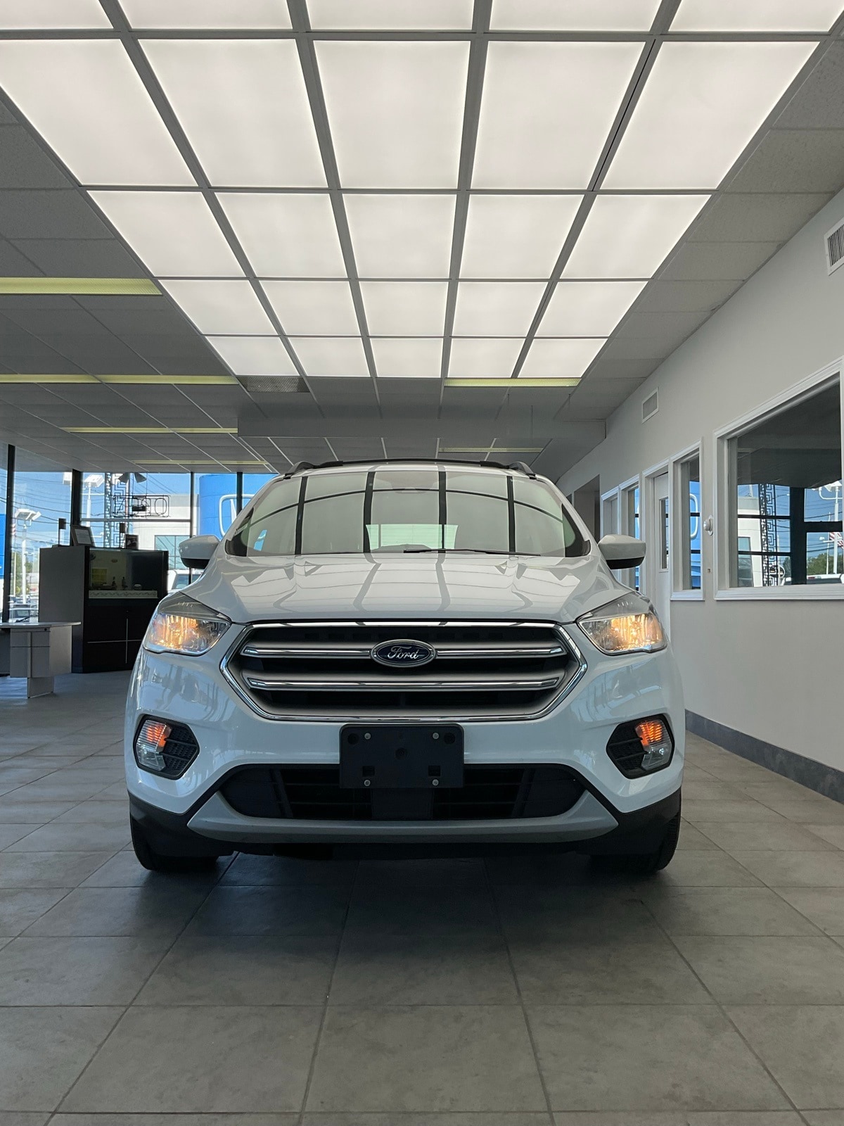 Used 2018 Ford Escape SE with VIN 1FMCU9GD5JUD60921 for sale in Milford, CT