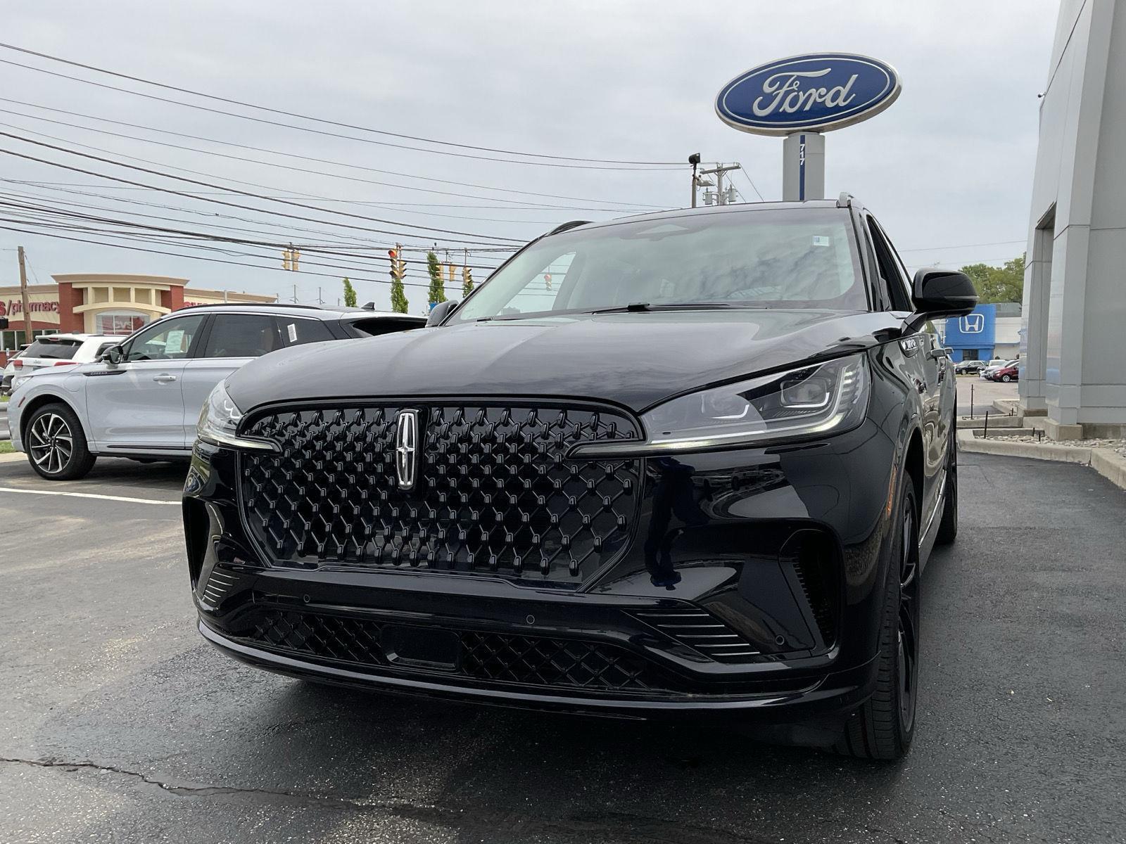 2025 Lincoln Aviator Reserve photo 4