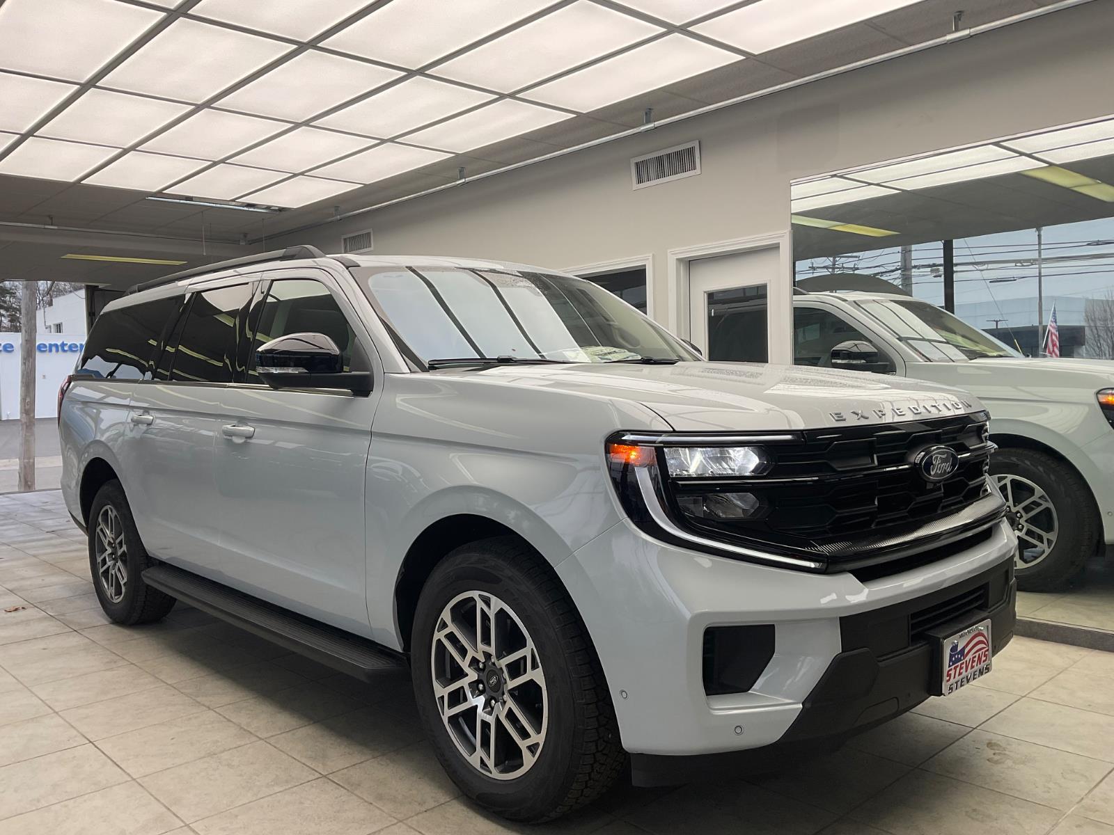 2025 Ford Expedition Active's photo