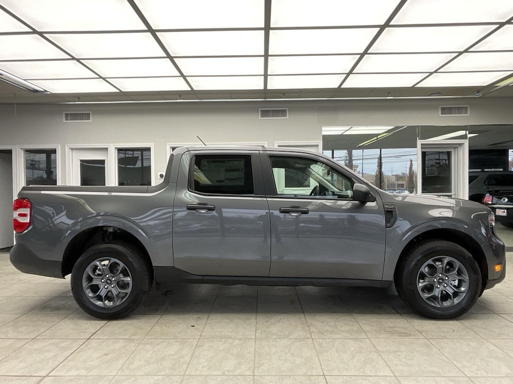 New 2025 Ford Maverick XLT SuperCrew