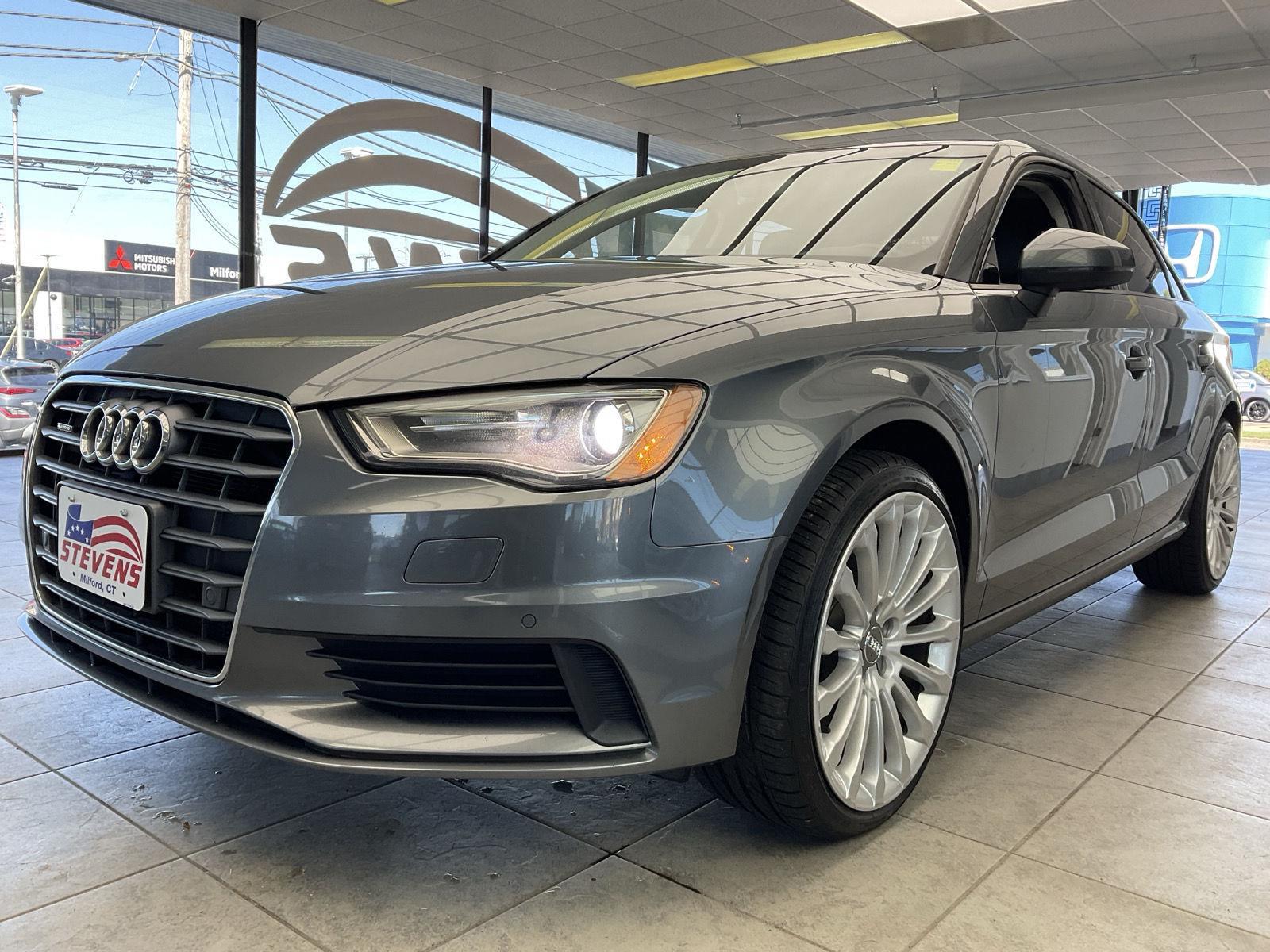 2016 Audi A3 2.0T Premium photo 3