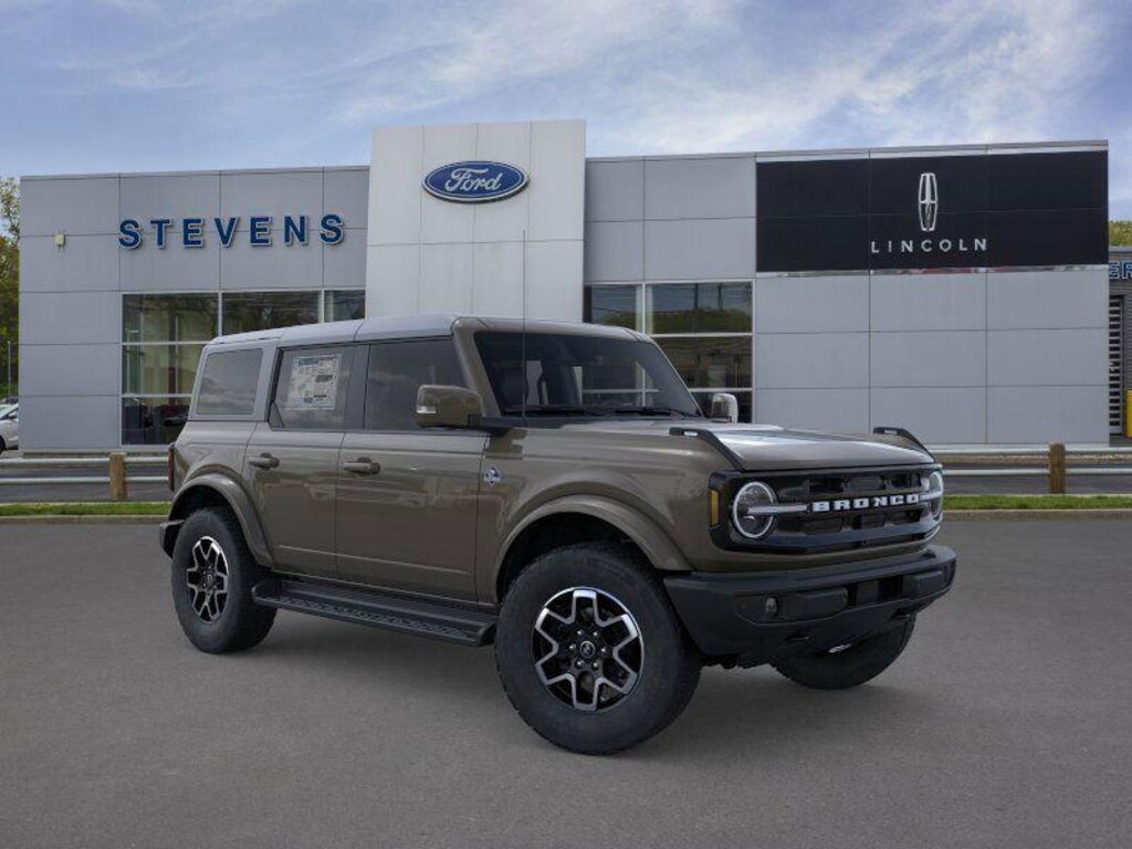New 2025 Ford Bronco Outer Banks SUV