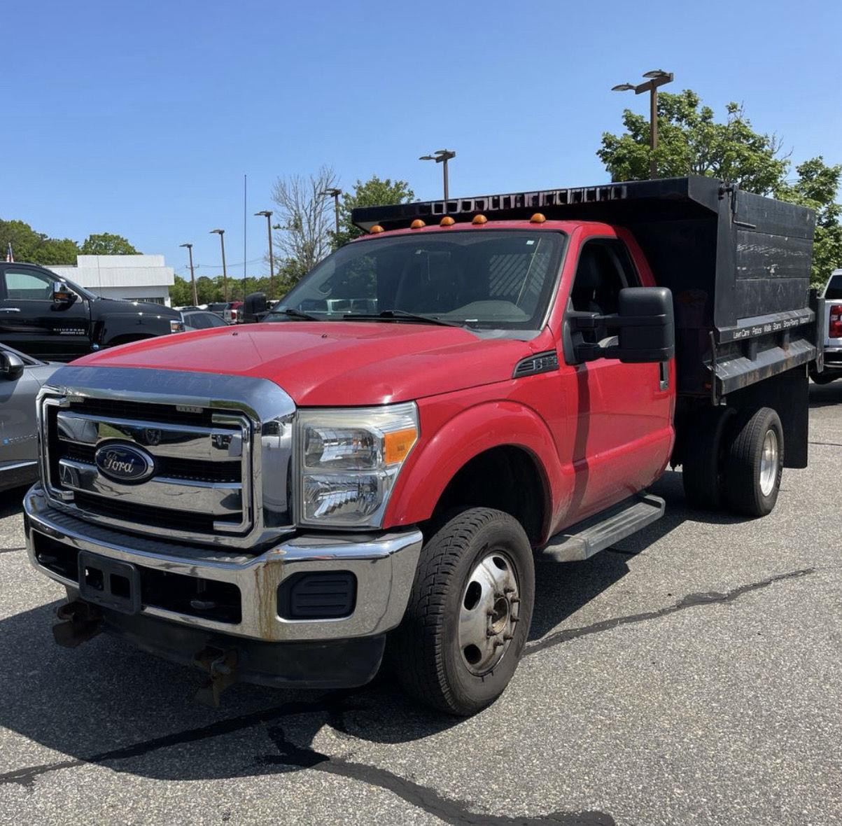 2011 Ford Super Duty F-350 DRW XL