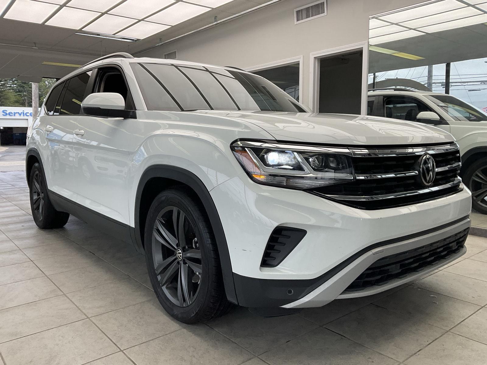 2023 Volkswagen Atlas SE w/Tech's photo