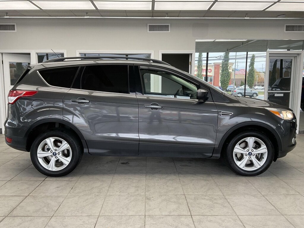 Used 2016 Ford Escape SE SUV
