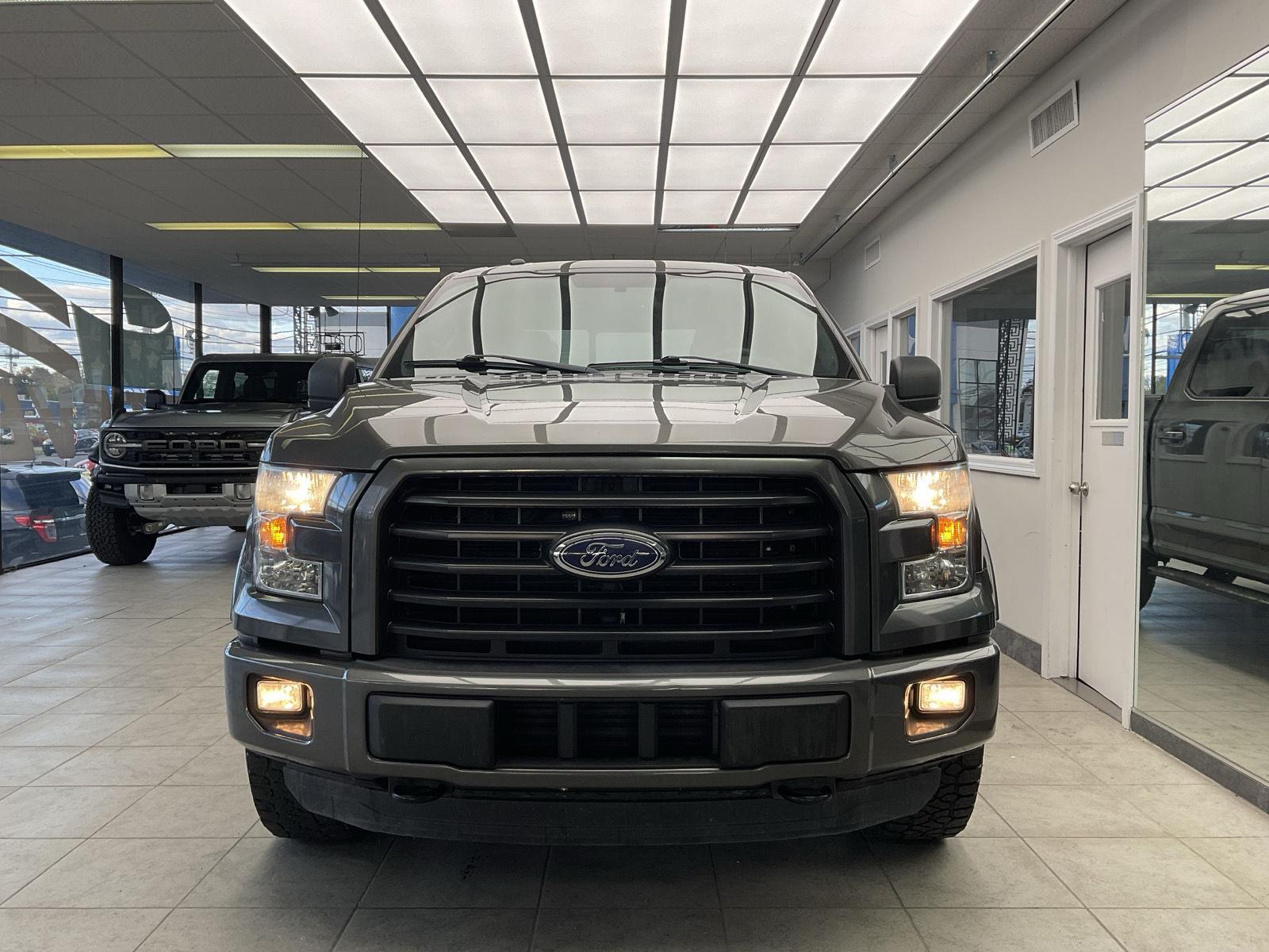 2016 Ford F-150 XLT photo 2