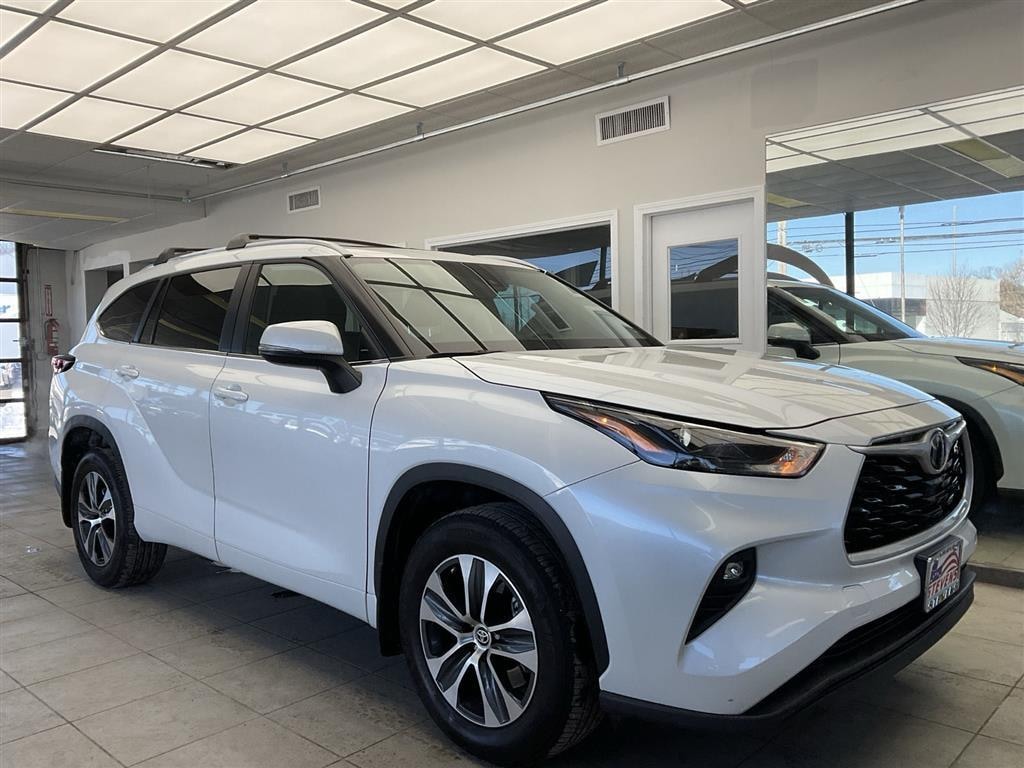 Used 2024 Toyota Highlander Others