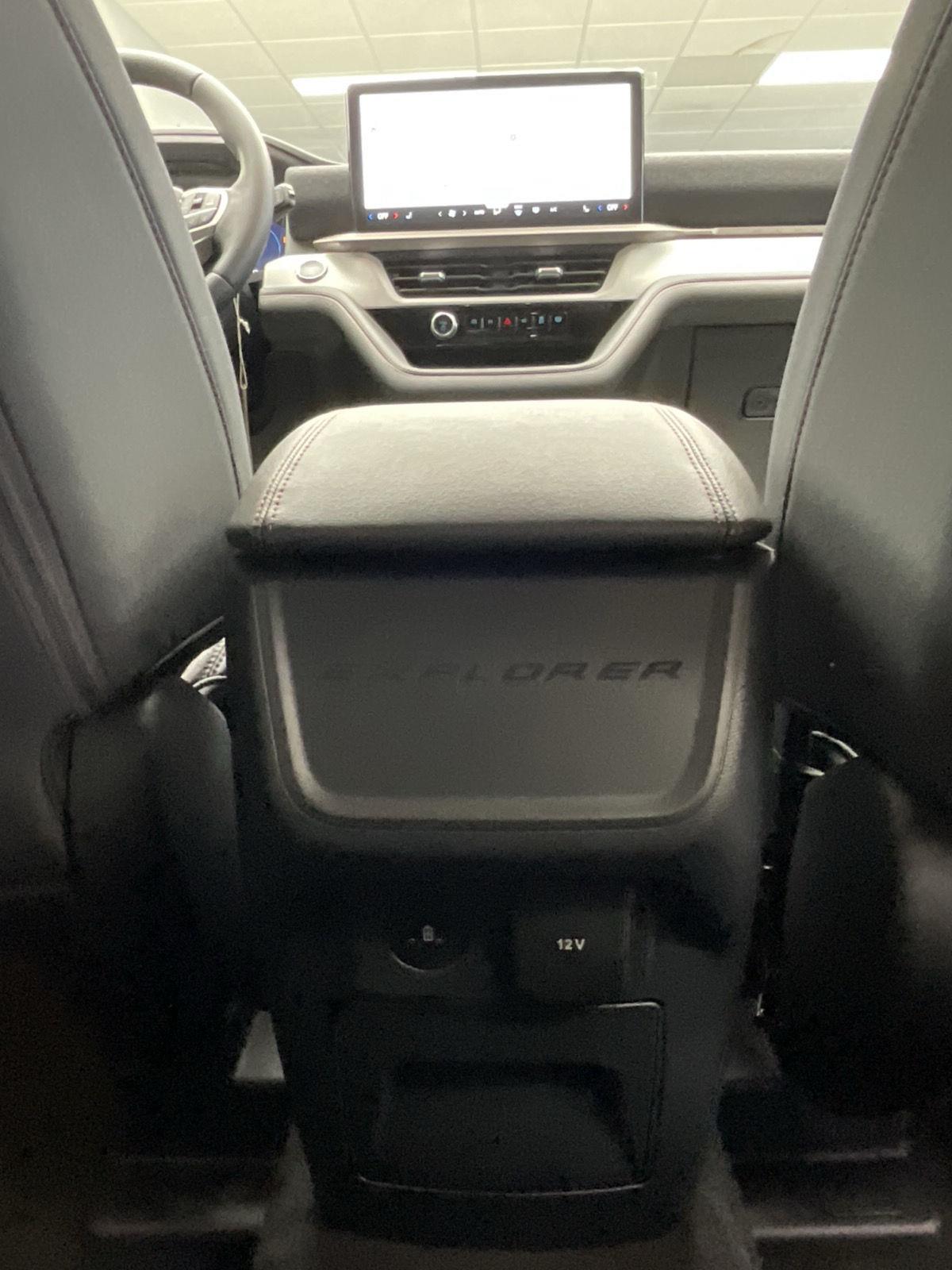 2026 Ford Explorer Active - Photo 17