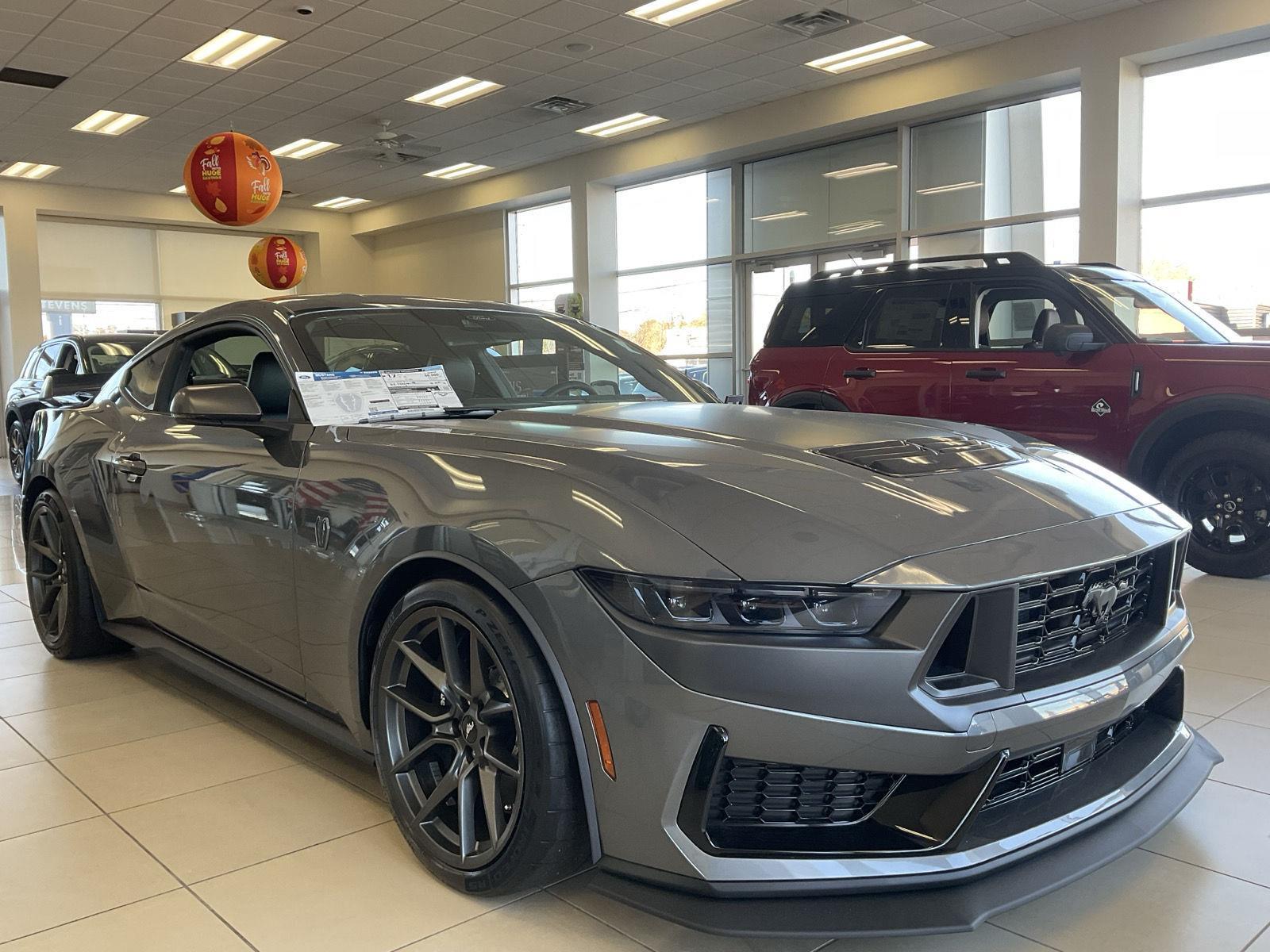 2025 Ford Mustang Dark Horse's photo