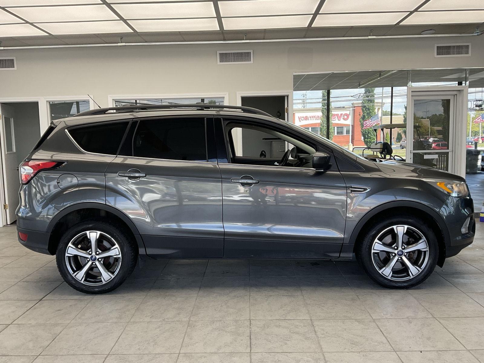 2017 Ford Escape SE photo 4