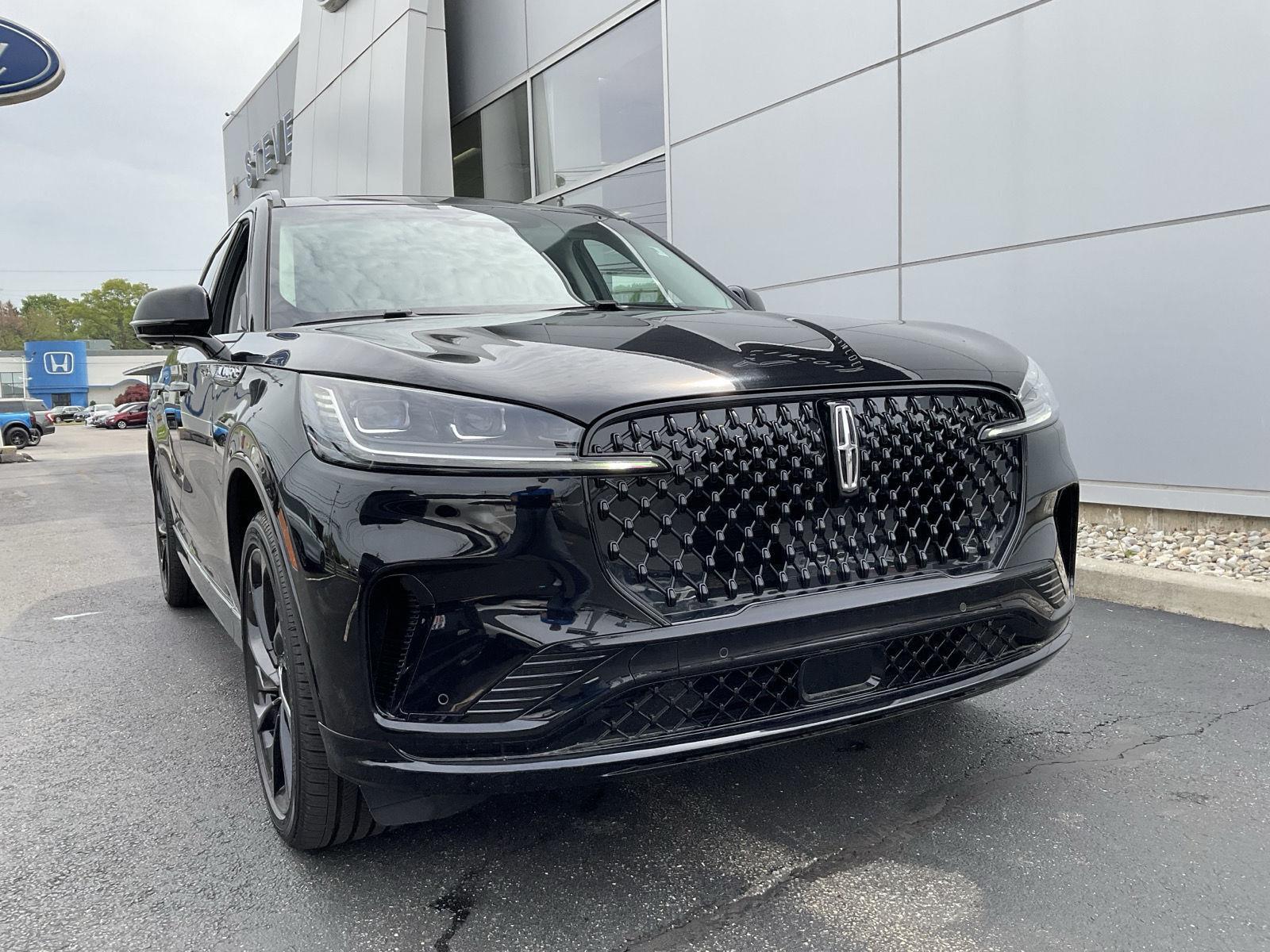 2025 Lincoln Aviator Reserve photo 2